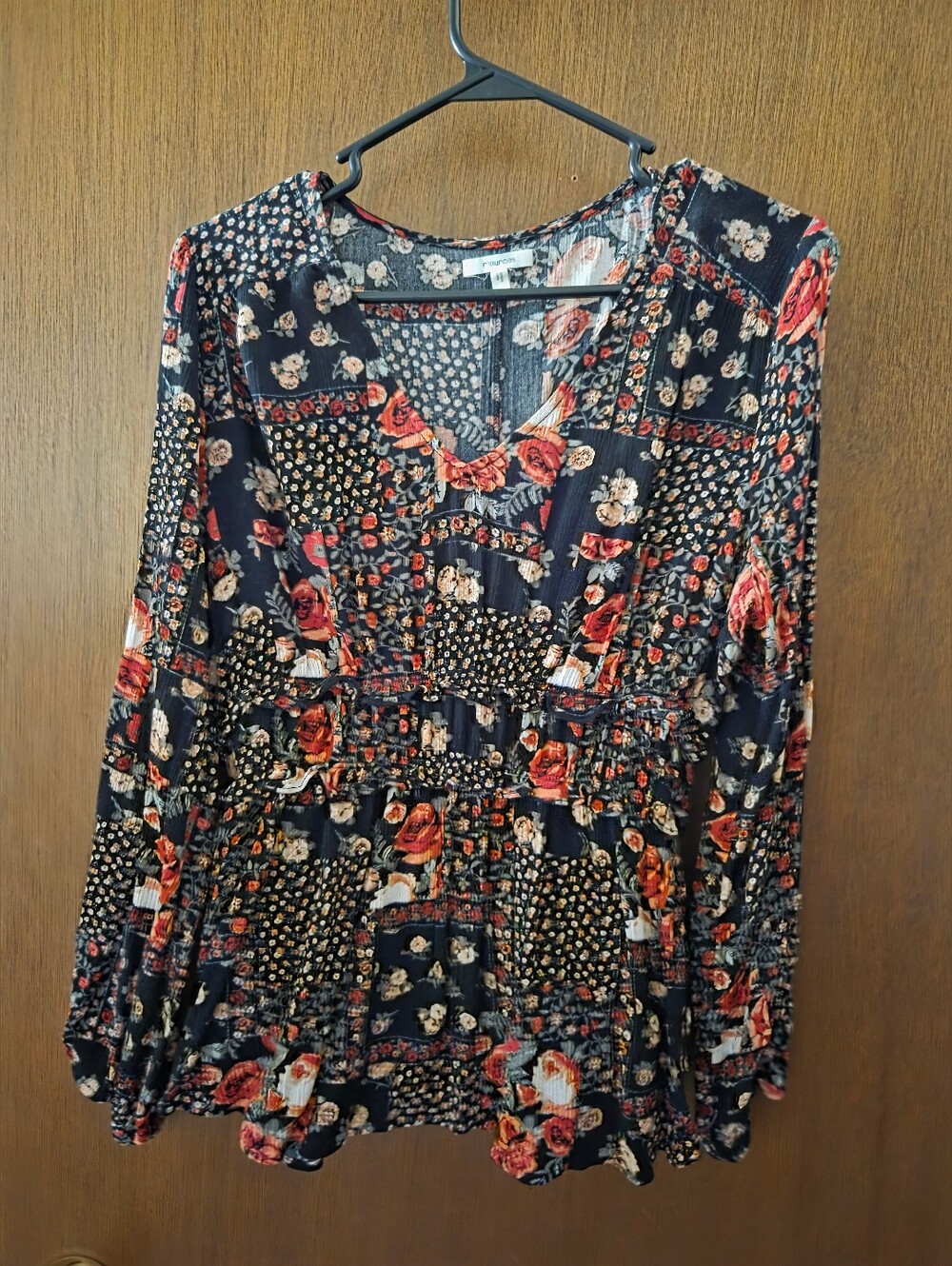 MAURICES Floral Peplum Top Size:Medium 🌹🌻🌷
